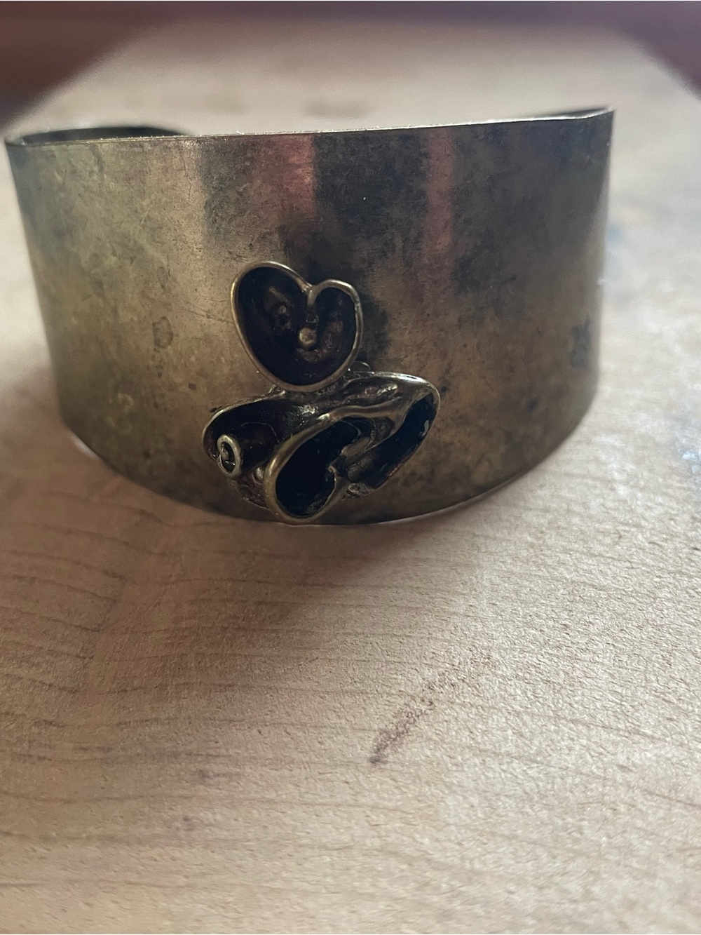 Vintage Wide Metal Cuff Bracelet with Sculpted Abstract Flowers Brass Brutalist